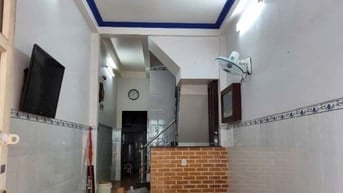 Cho Thuê Nhà HXH Giáp Quận 1, Vinhomes,  Saigon Pear 