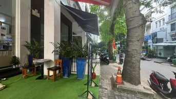 Cho thuê nhanh mặt bằng trước sảnh nhà phố Hưng Gia , PMH bán Cafe .