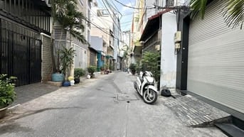 HOÀNG HOA THÁM, P5, BÌNH THẠNH- HẺM XE HƠI THÔNG- 100m2- CHỈ 11,x TỶ