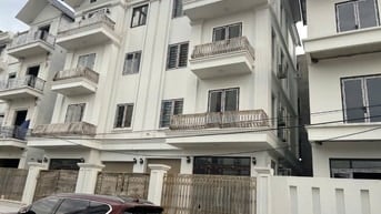Nhà mới tinh phố tân mai kdt đền lừ dt80m2x4.5t và 30m2 sân giá 35tr