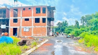 Nhà liền kề 1 trệt 1 lửng 2 lầu, sổ hồng riêng, Bank cho vay 70%