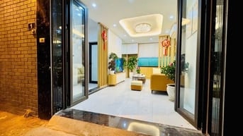 BÁN GẤP NHÀ TẠI KIM NGƯU-30M2 ĐẦU NGÁCH THOÁNG, CÁCH 1 NHÀ RA PHỐ