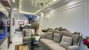 BÁN NHÀ  QUAN NHÂN, 20M RA Ô TÔ TRÁNH, NGÕ NÔNG RỘNG, GẦN BÃI GỬI XE .