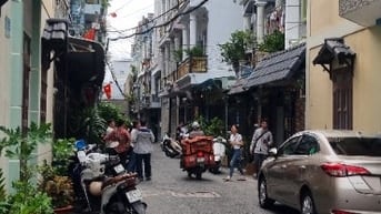 Quận12-nhà4tầng-hẻm-xe-tải-khu-đồng-bộ-dân-trí-cao an ninh tiện ích ..
