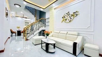 Bán nhà 3 tầng, mới tinh , Tặng full nội thất - Mua vào ở ngay - Q.10