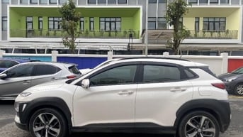 Cần bán Hyundai Kona 2021 bản Đặc biệt 2.0 ATH màu trắng