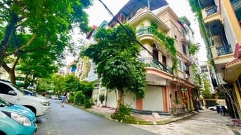 Biệt thự HỒNG HÀ_LÔ GÓC 3 mặt tiền_Mặt Đường nhựa 10m Đẳng Cấp