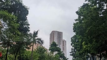 Cho thuê gấp nhà mặt phố TÂN MAI 5 tầng mặt tiền 6m 18tr vào ngay