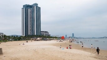 Chủ nhà định cư bán gấp căn 1PN trục 05 A La Carte Hạ Long, view Hồ