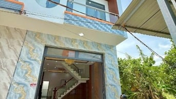 NHÀ ĐẸP 1 TRỆT 1 LẦU CHỢ TRUNG THÀNH - CẦN GIUỘC - LONG AN