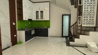 Cho Thuê Nhà ngõ 615A Minh Khai, nhà mới xây đẹp, 5 tầng