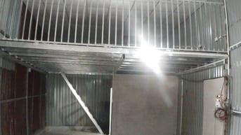Cho thuê nhà nguyên căn diện tích 5x18, có gác lửng, toilet, sân để hơ
