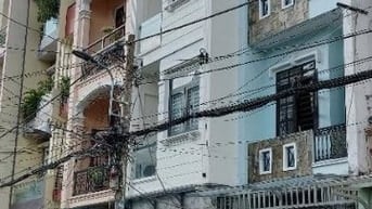 Cần Bán Gấp Nhà 52m2 Trung Tâm Phú Nhuận - 3Tỷ150 SHR Khu VIP tiện ích