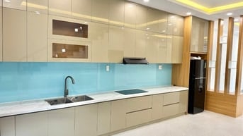 Cho thuê nhà 1 trệt 2 lầu full nội thất ngay Trung Tâm Thành Phố Tân A