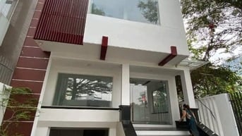 Cho thuê nhà 9C Trường Sơn - Cư Xá Bắc Hải, Phường 15, Quận 10.