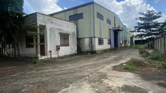 Cho thuê kho xưởng KCN Nhị Xuân, Hóc Môn, KV: 7.400m2,  xưởng: 4.000m2