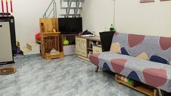 Nhà hẻm - gần trường - gần chợ