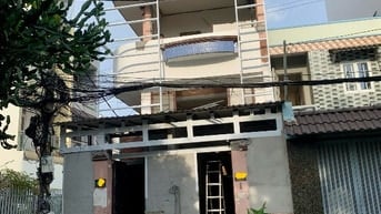 CHDV NGUYỄN SƠN -(DT 92M2) NGANG HIẾM 5,3M -4 TẦNG CHỈ- 9.8 TỶ   