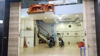 Cho thuê nhà hẻm 5m(XH) Văn Thân, P.8, Q.6 giá 15tr