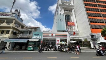 Khuôn đất Khan Hiếm MT Quận 1, 11x30m , 330m , 3 lầu, 185 tỷ 