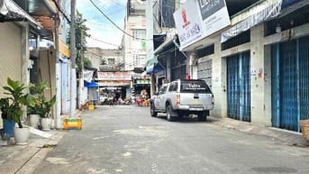  Nhà nguyên căn hẻm 3m Lũy Bán Bích, DT: 3,5m x 5,5m, gác suốt