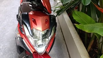 Tôi bán một chiếc xe tay ga tự động Yamaha Nouvo 2012