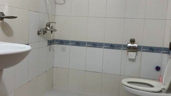 Bán nhanh nhà cấp 4 ngõ Nguyễn Công Trứ, giá 3.5 tỷ, 20m2, lô góc