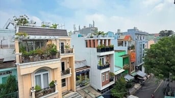 BÁN NHÀ MẶT TIỀN GIÁP QUẬN 10 GIÁ RẺ NHẤT KHU, 65M2, 5 TẦNG MỚI ĐẸP
