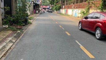 BÁN NHÀ MẶT TIỀN ĐƯỜNG 6, LINH CHIỂU. 79M2, 8 TỶ. LH: 0902631439