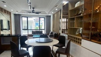 NHÀ 5 TẦNG THANG MÁY, NGÕ Ô TÔ THÔNG, KHU VỰC RẤT ĐẸP VÀ SẦM UẤT.