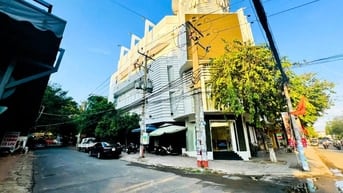 Đất bán ngay đường Đồng Khởi  đối diện Cục Hải Quan ĐN 91m2 giá 6.5 tỷ