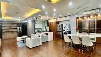 Bán nhà 7 tầng phố Chùa Bộc, lô góc, 100m2, có thang máy, ngõ ô tô