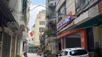 Bán gấp ngay nhà phố Cầu Giấy, phân lô ô tô đỗ, lô góc MT 8m, giá nhỉn