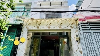 Đi nước ngoài định cư bán gấp nhà ở đường Lê Đại Hành, phường 11, quận