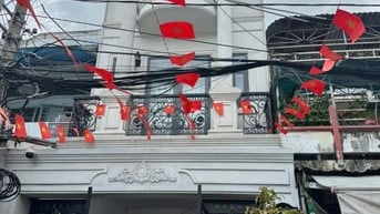 Chính chủ ngộp bank cần bán gấp nhà hẻm 6m Văn Cao [ 4m x 20m] 3 lầu