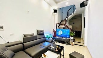 SIÊU TIỆN ÍCH ! Nhà Trường Chinh, 40m2 5 tầng, ngõ thông, lô góc 