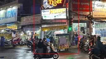 Chỉ 23Tr Góc Ngã 4 Nguyễn Xí -Nơ Trang Long Có 3 Phòng Ngủ Vỉa Hè Rộng