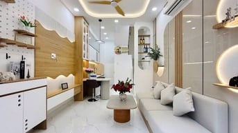 KẸT TIỀN BÁN GẤP NHÀ Đ NGUYỄN TRƯỜNG TỘ, PHÚ NHUẬN,GẦN CHỢ PHÚ NHUẬN