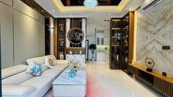 Bán nhà Phố Yên Lộ, 5,99 tỷ, 35m2, 3PN, 4WC, 5 tầng, chính chủ, hot!