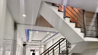 Cần bán gấp nhà mặt tiền Quận 8, khu dân cư cao cấp, ngay Tạ Quang Bửu