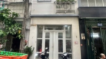 MT HXH 8m thuận tiện KD 154/43 Lê Quốc Hưng P13 Q4