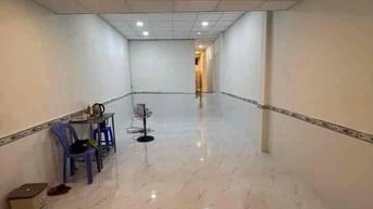 Cho thuê nhà hẻm 4m(XH) Đường C1, P.13, Q.Tân Bình giá 11tr