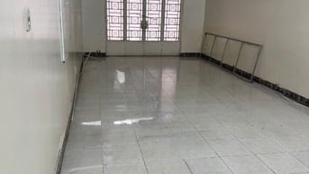 Phòng trọ nhà đúc đường 16m Q5