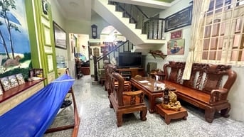 Bán nhà Bình Phú, 3 tầng, diện tích khủng, nở hậu tài lộc, chỉ 6.5 tỷ