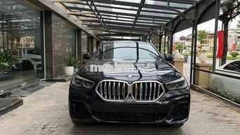 BMW X6 2022 xDrive40i M Sport - 15000 km Bank 90%