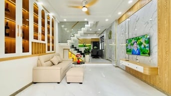 Mua ngay nhà đường Lê Minh Xuân - Quận Tân Bình / 60.2m2 (Sổ Riêng)