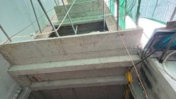 Bán nhà ngõ 521 Trương Định, DT 63,5 m2 x 5 tầng mới xây, gần đường to