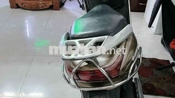 Xe lead đời đầu