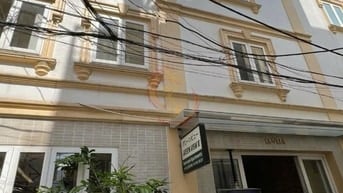 Ngang KHỦNG 30m! Bán nhà phố Đ. Nguyễn Thị Minh Khai, Q.1 – 288m2 – 2 