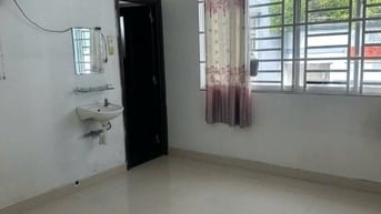 Cho thuê phòng mới đẹp WC riêng tại Nguyễn Lâm, P.6, Q.10